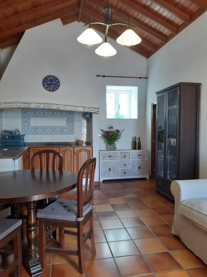 Casa Rural Los Dragos Фуенкальєнте-де-ла-Пальма Екстер'єр фото