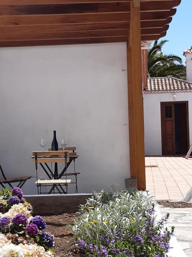Casa Rural Los Dragos Фуенкальєнте-де-ла-Пальма Екстер'єр фото