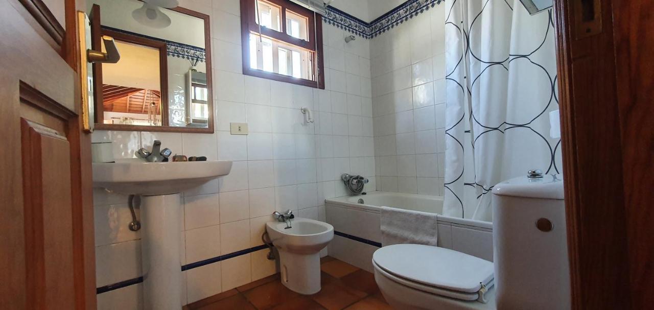 Casa Rural Los Dragos Фуенкальєнте-де-ла-Пальма Екстер'єр фото